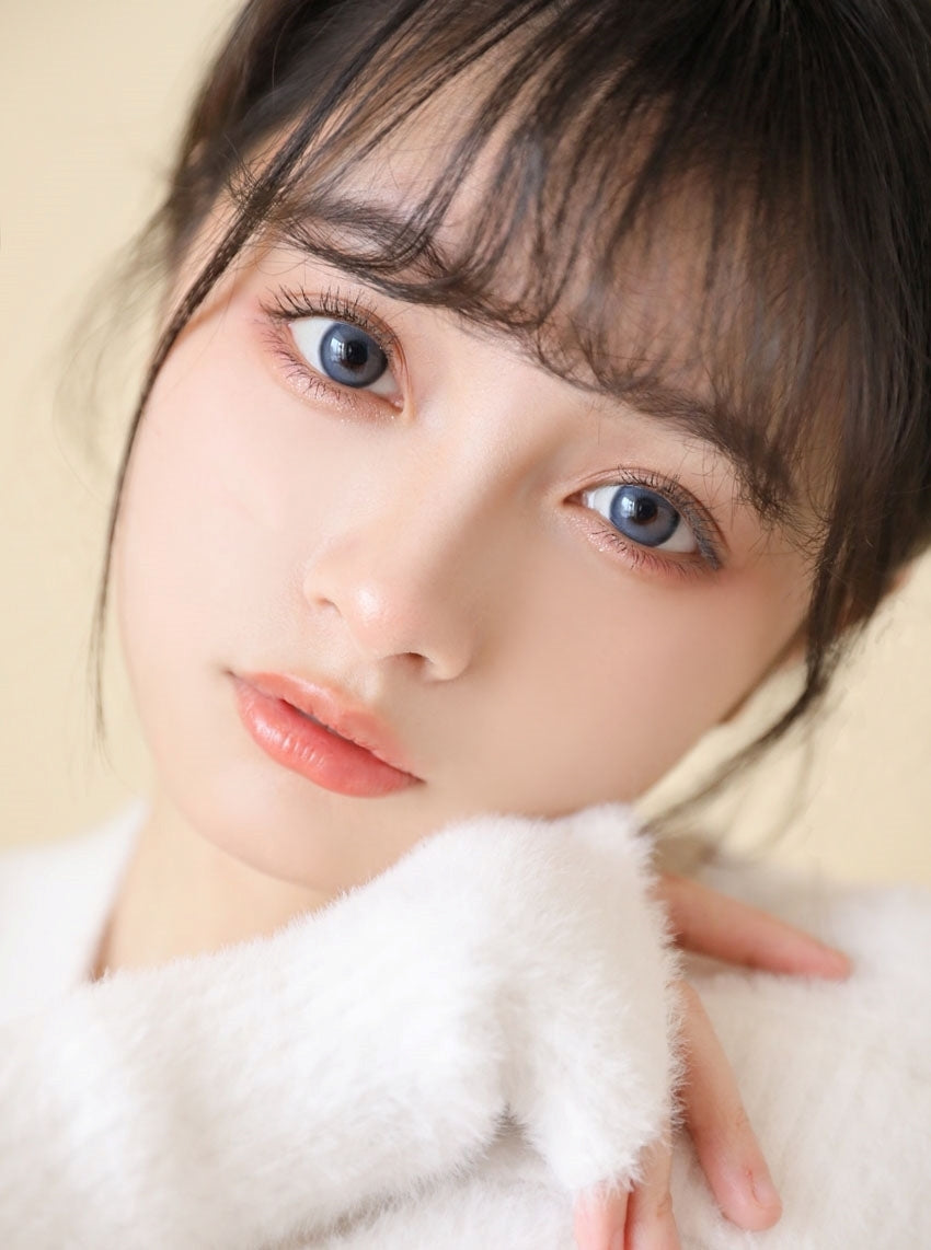 Absolute Blue Hyperopia Contacts dark blue Model 2