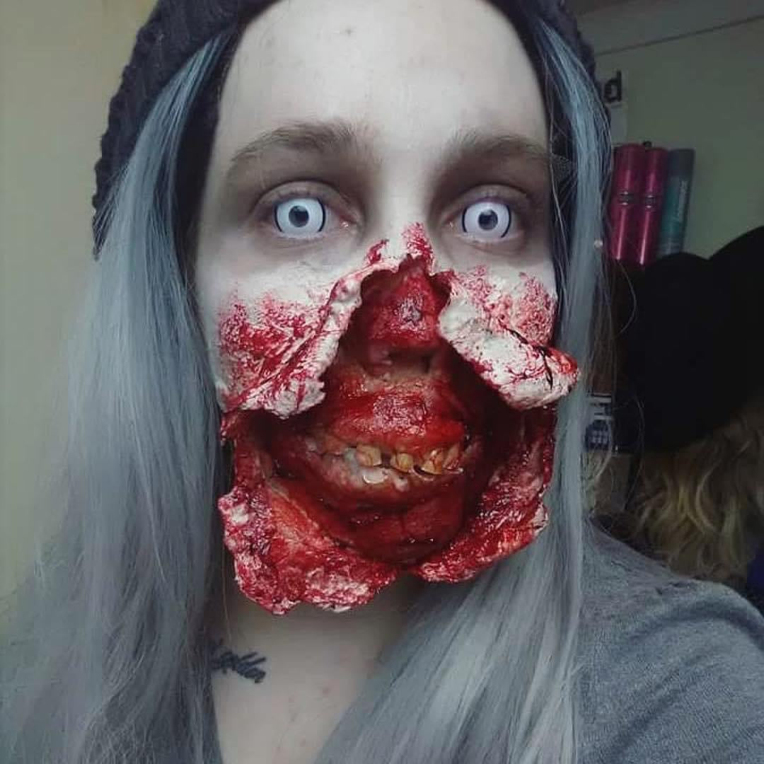 Deadpool 17mm - Ohmykitty Online Store