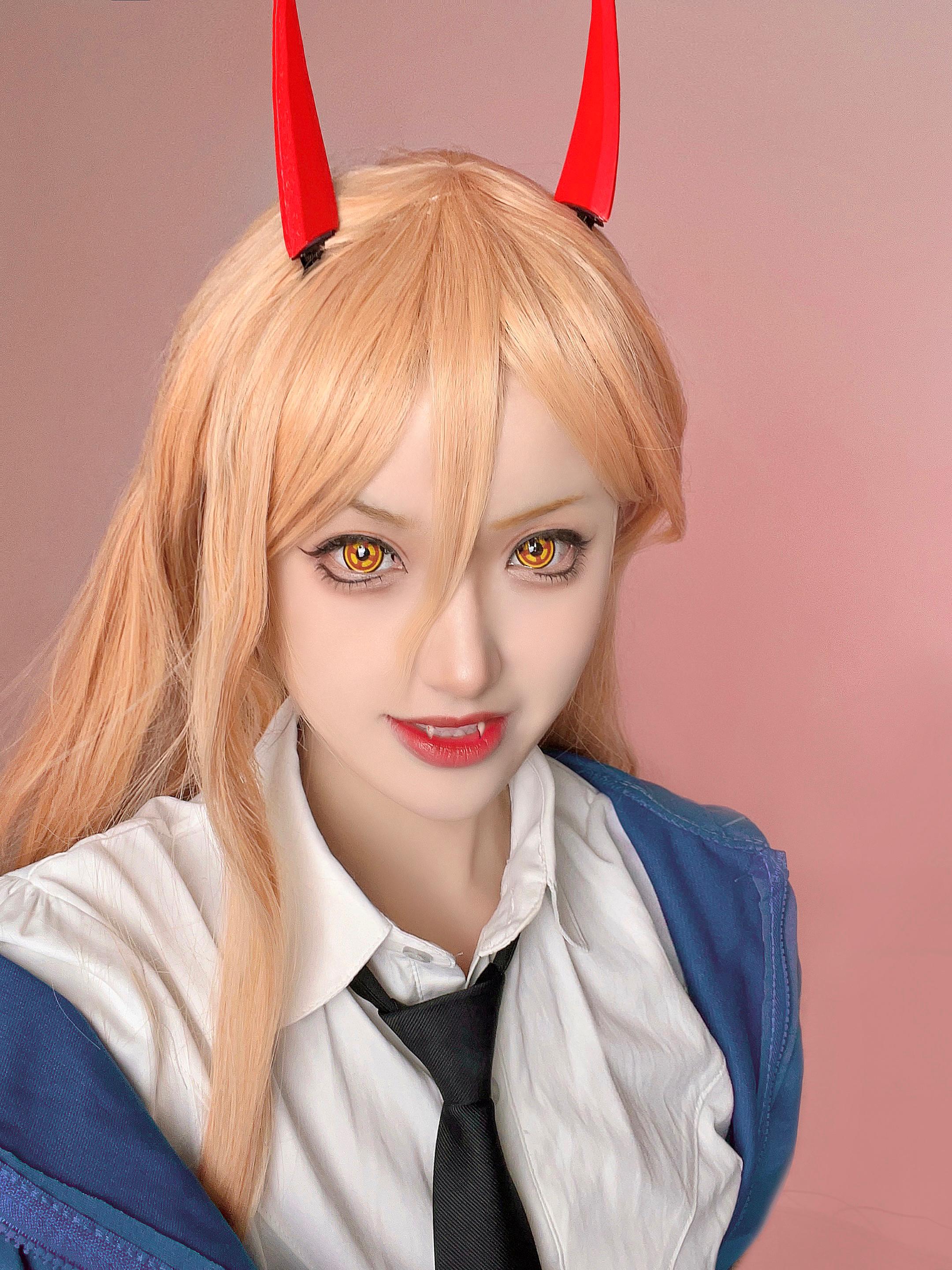 Contactos de cosplay de poder_V1