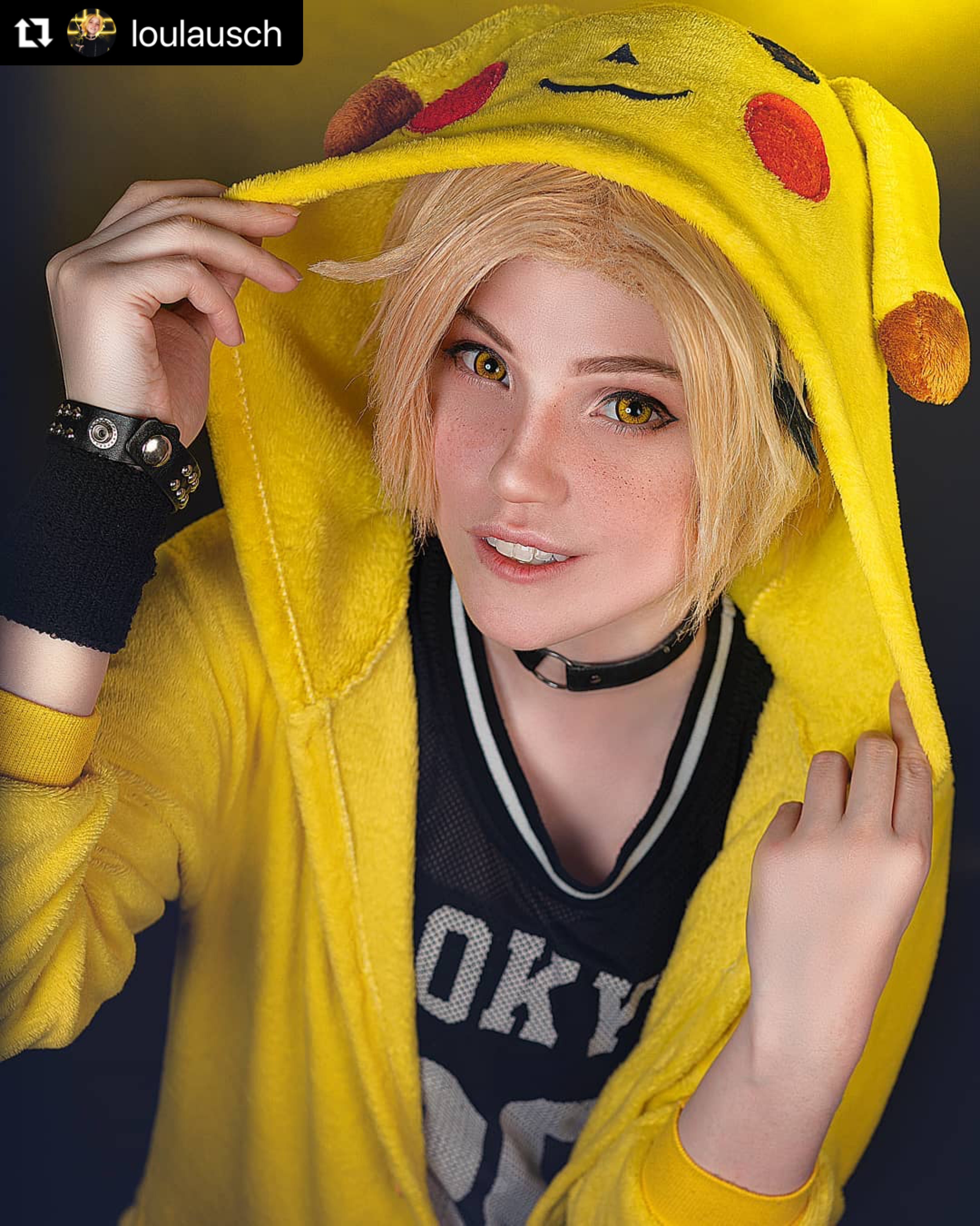 Cosplay Vivid Yellow Contacts