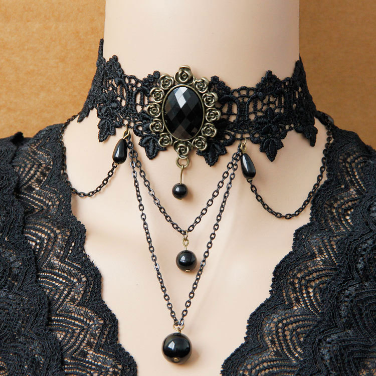 Collar de gargantilla de encaje gótico Dark Queen con colgante negro