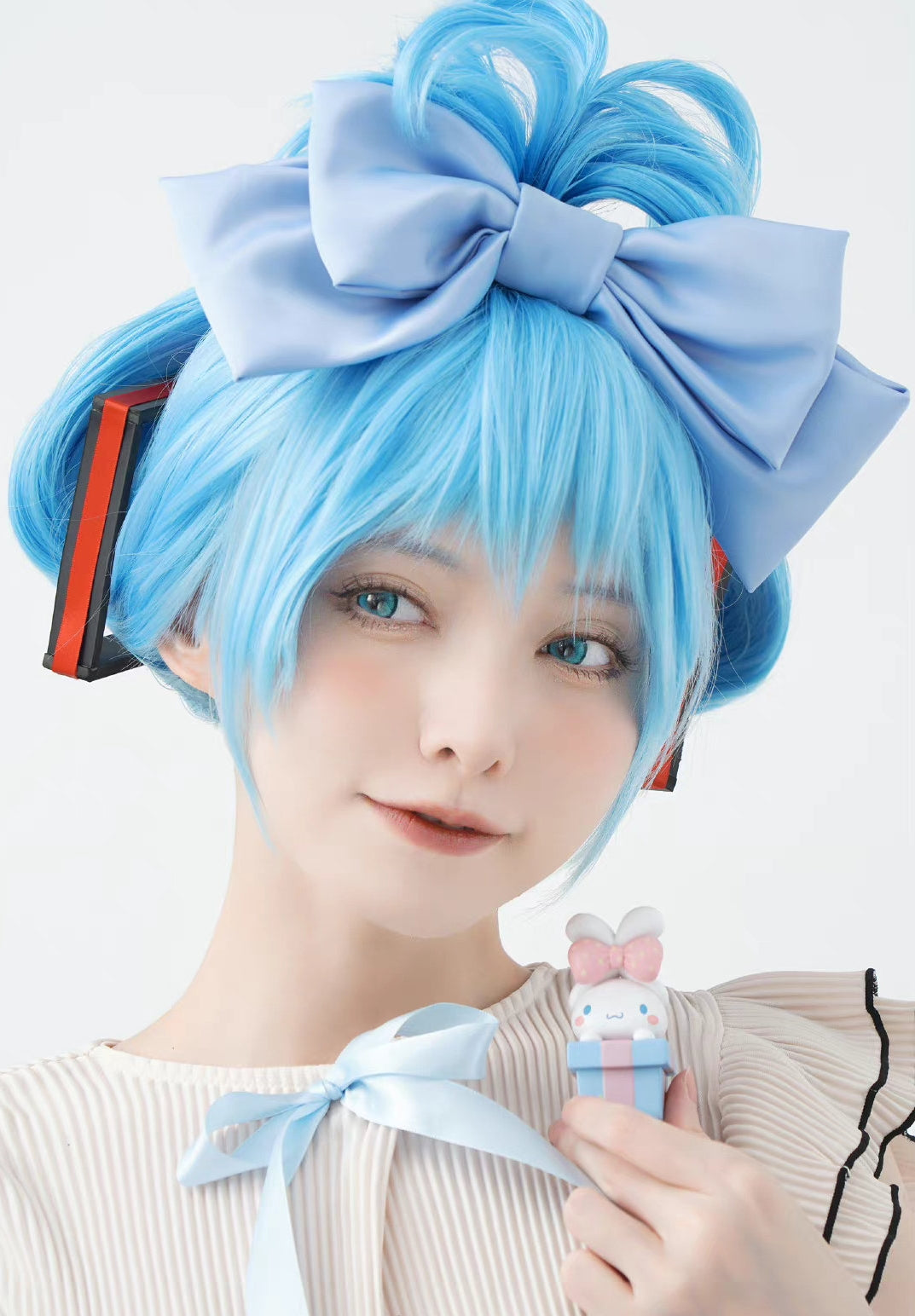 Doya Sassy Daily Disposable Cosplay Contacts in Pink, Cyan and Orange